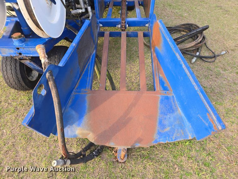 image for item DU2660 GFC Bale Band-It 100 small square baler