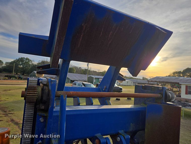 image for item DU2660 GFC Bale Band-It 100 small square baler