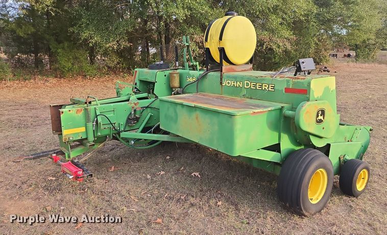 image for item DU2661 John Deere 348 small square baler