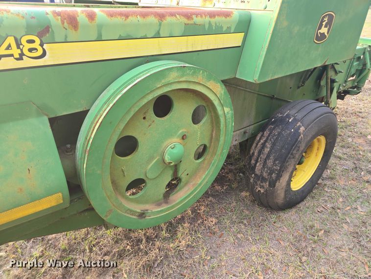 image for item DU2661 John Deere 348 small square baler