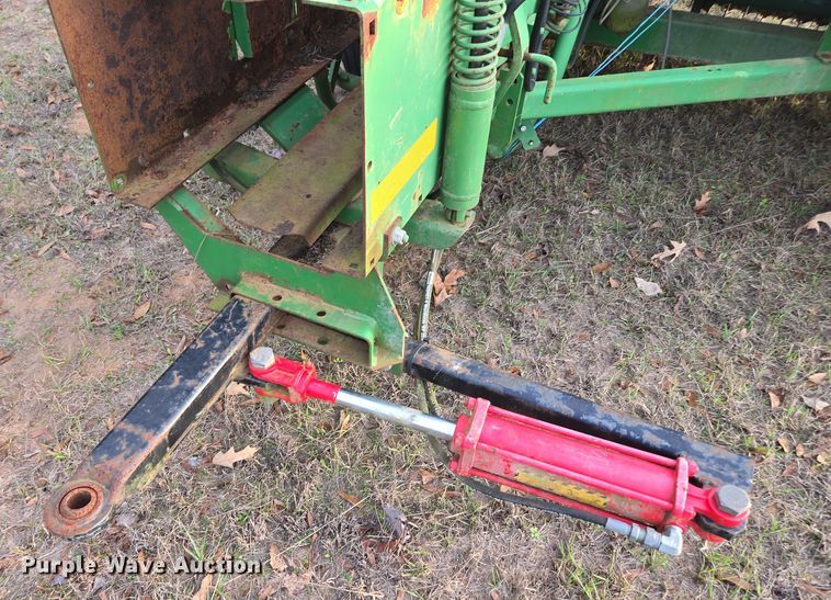 image for item DU2661 John Deere 348 small square baler