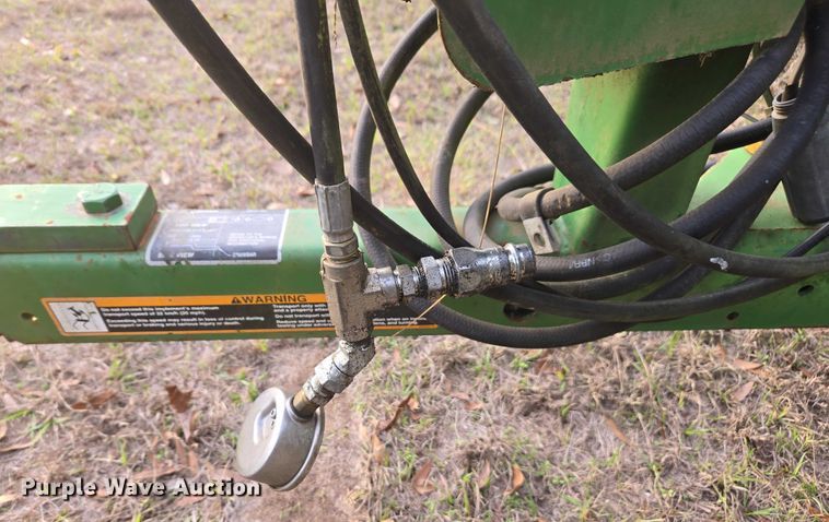 image for item DU2661 John Deere 348 small square baler