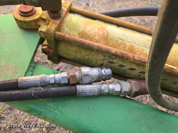 image for item DU2661 John Deere 348 small square baler