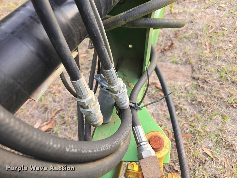 image for item DU2661 John Deere 348 small square baler