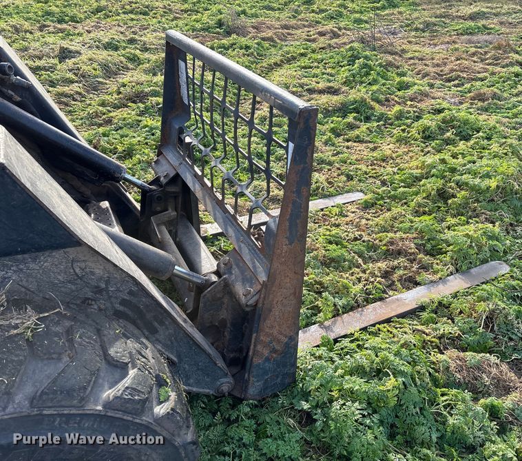 image for item DW7394 1997 New Holland L865 Turbo skid steer loader