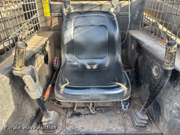 image for item DW7394 1997 New Holland L865 Turbo skid steer loader