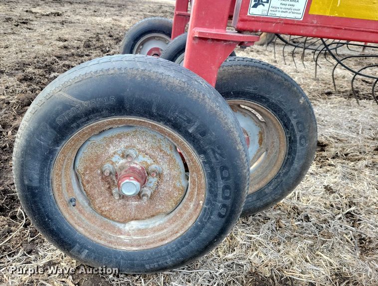 image for item EA2759 Case WRX301 hay rake