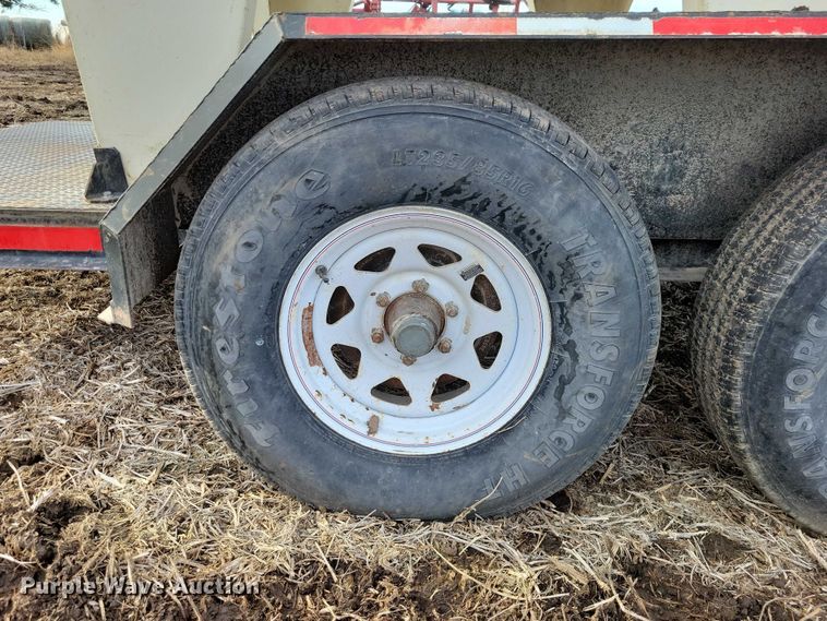 image for item EA2761 1999 Friesen 240 seed tender