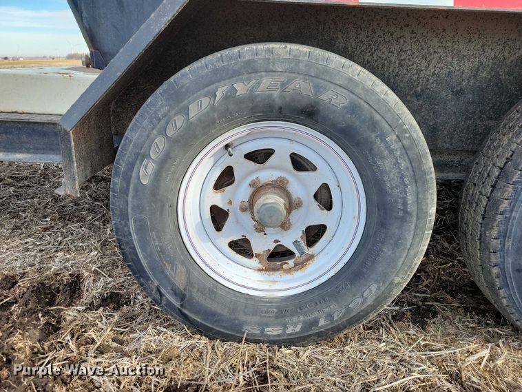 image for item EA2761 1999 Friesen 240 seed tender