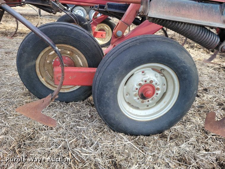 image for item EA2762 Case IH 4800 field cultivator