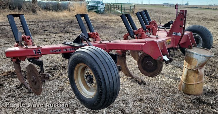 image for item EA2763 Case IH 14 ripper