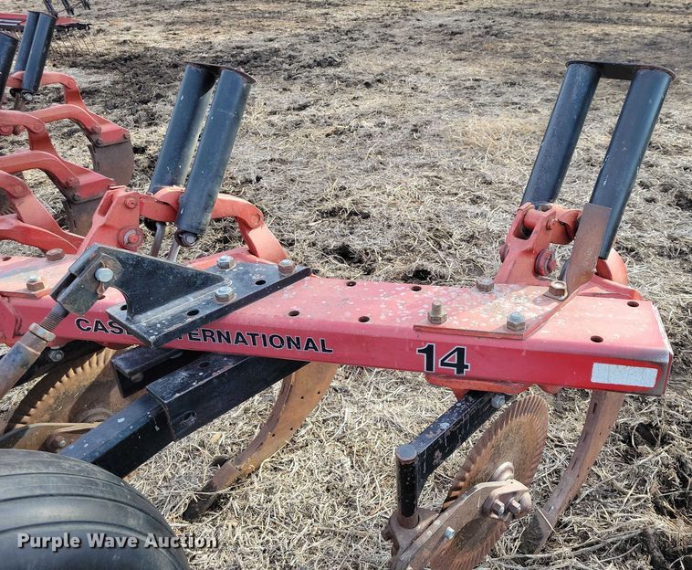 image for item EA2763 Case IH 14 ripper