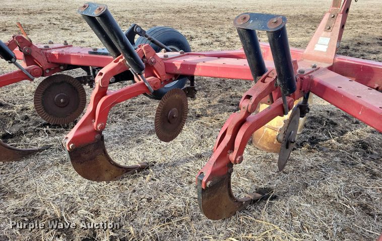 image for item EA2763 Case IH 14 ripper