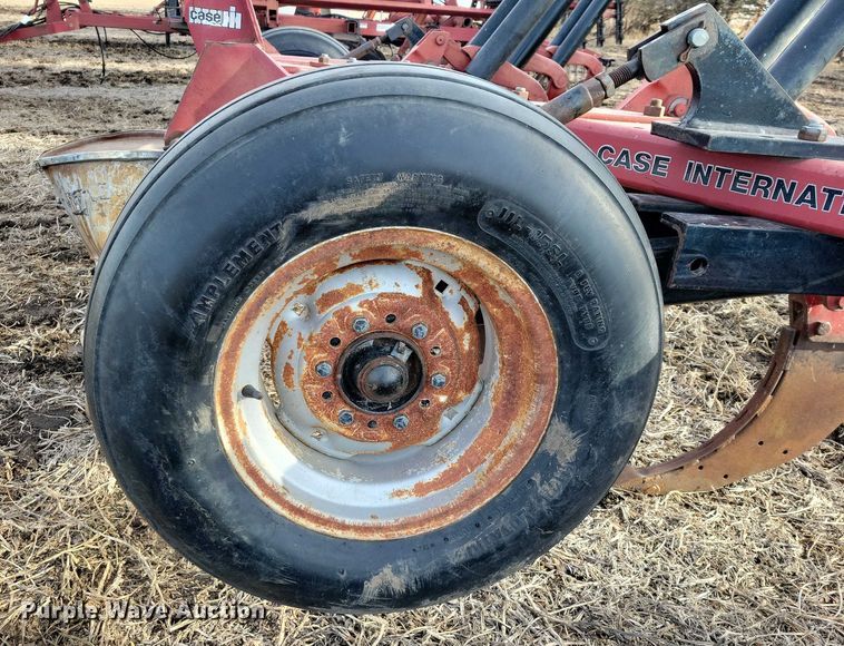 image for item EA2763 Case IH 14 ripper