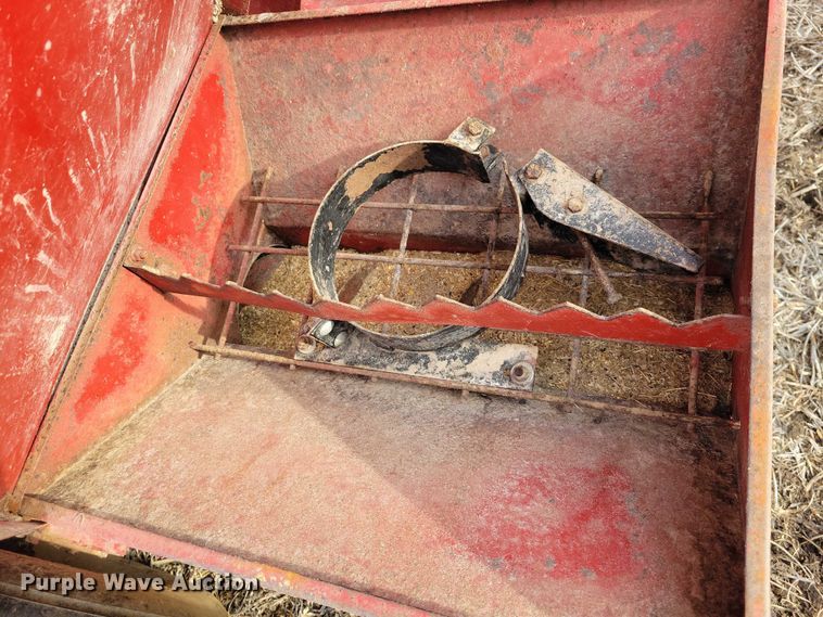 image for item EA2788 Case IH 1250 feed grinder/mixer