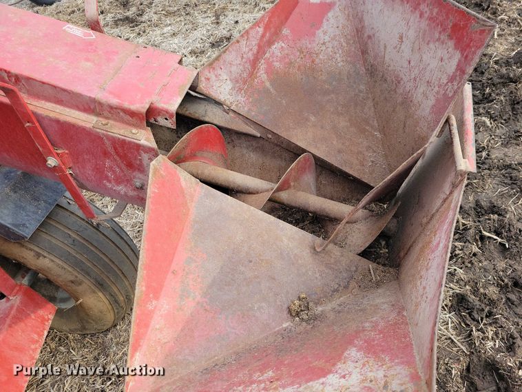 image for item EA2788 Case IH 1250 feed grinder/mixer