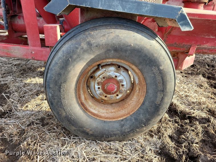 image for item EA2788 Case IH 1250 feed grinder/mixer