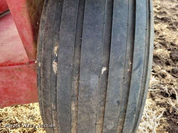 image for item EA2788 Case IH 1250 feed grinder/mixer