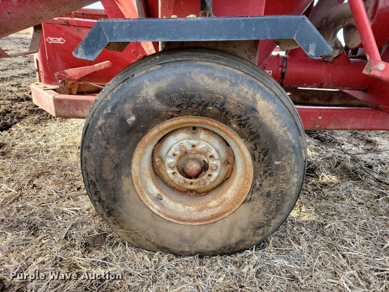image for item EA2788 Case IH 1250 feed grinder/mixer
