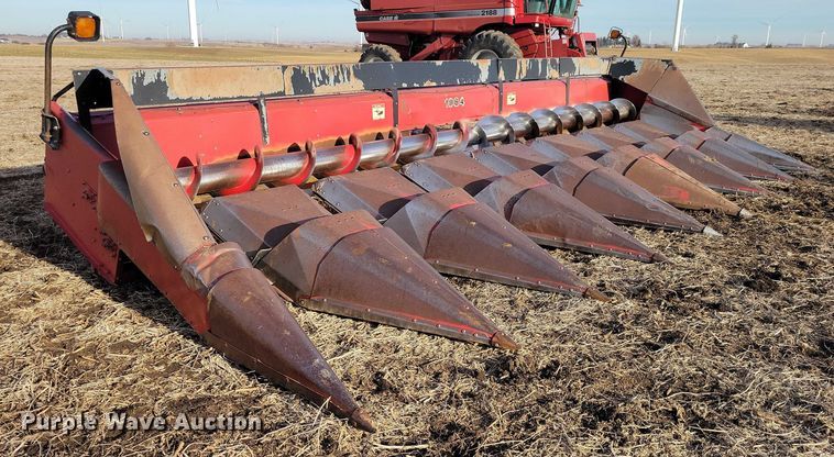 image for item EA2789 Case 1084 corn head