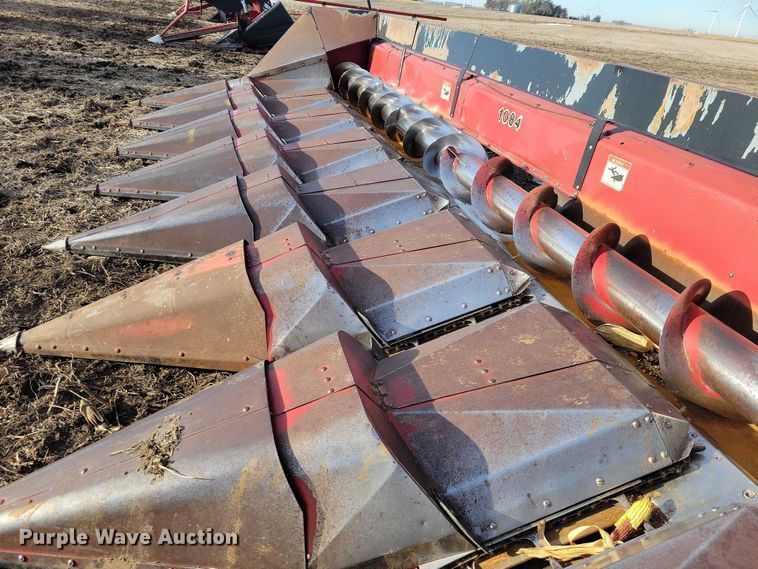 image for item EA2789 Case 1084 corn head