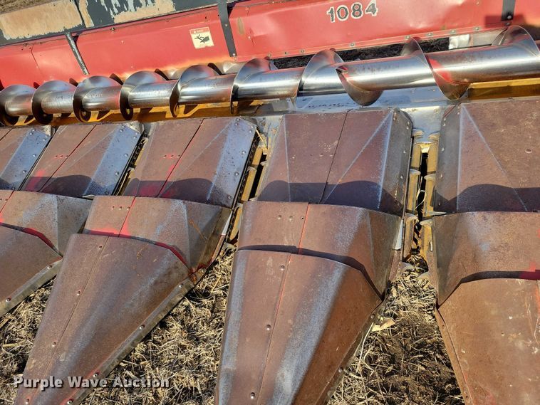 image for item EA2789 Case 1084 corn head