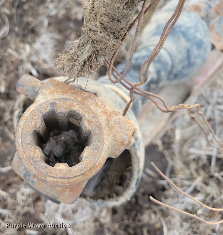 image for item EA2791 IH 445T small square baler