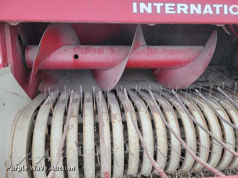 image for item EA2791 IH 445T small square baler