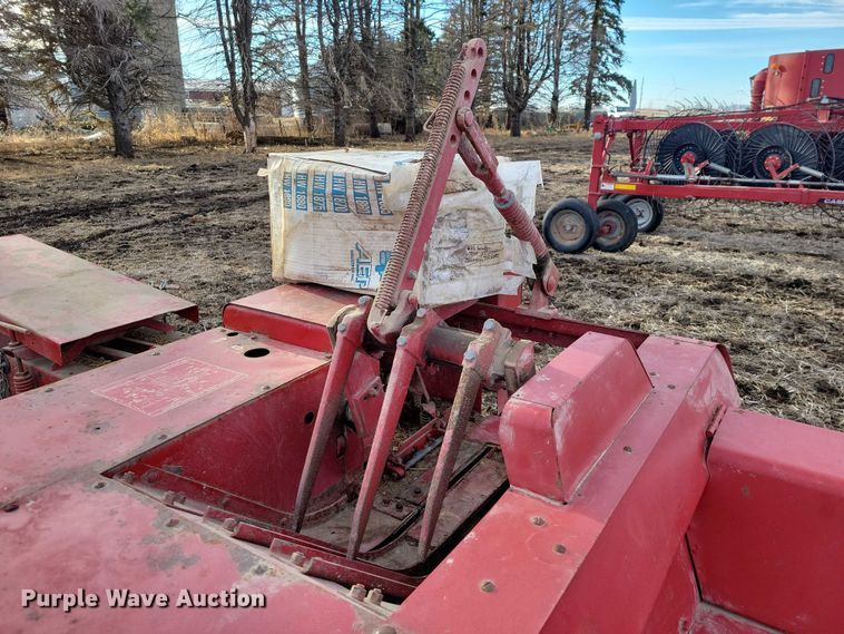 image for item EA2791 IH 445T small square baler