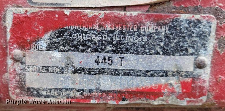 image for item EA2791 IH 445T small square baler