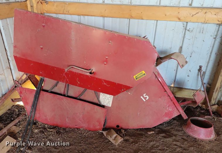 image for item EA2791 IH 445T small square baler