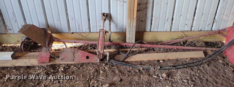 image for item EA2791 IH 445T small square baler