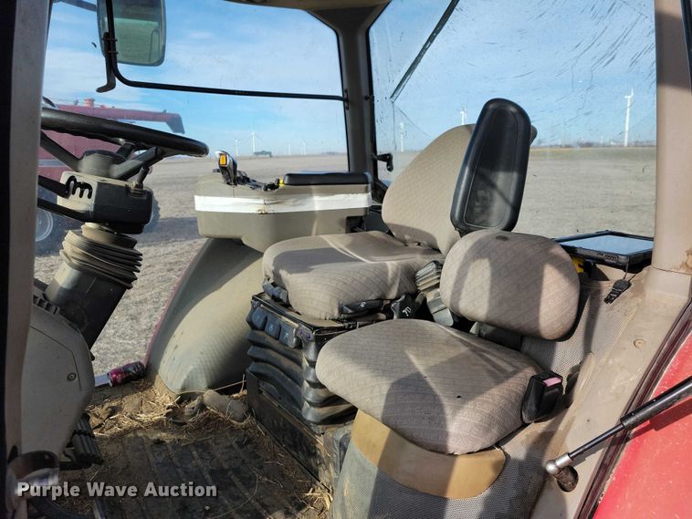 image for item EA2793 2001 Case IH MX200 tractor