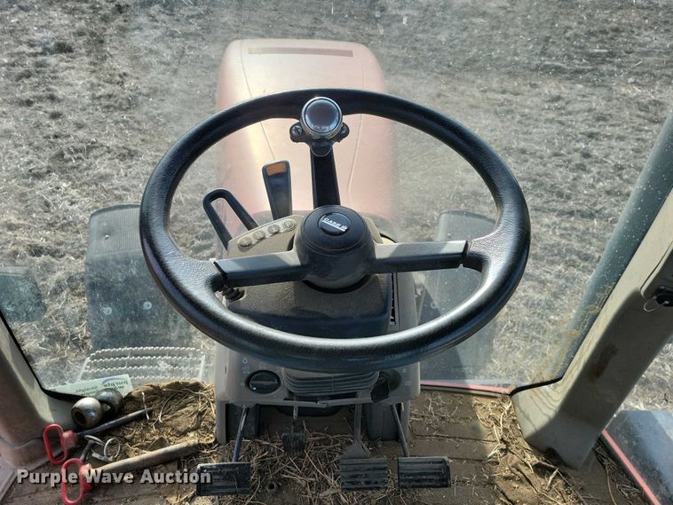 image for item EA2793 2001 Case IH MX200 tractor