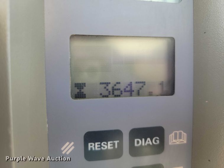 image for item EA2793 2001 Case IH MX200 tractor