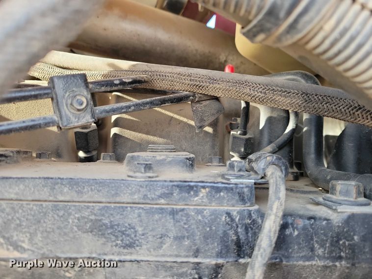 image for item EA2793 2001 Case IH MX200 tractor