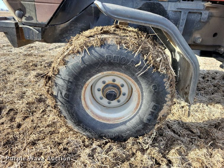 image for item EA2793 2001 Case IH MX200 tractor