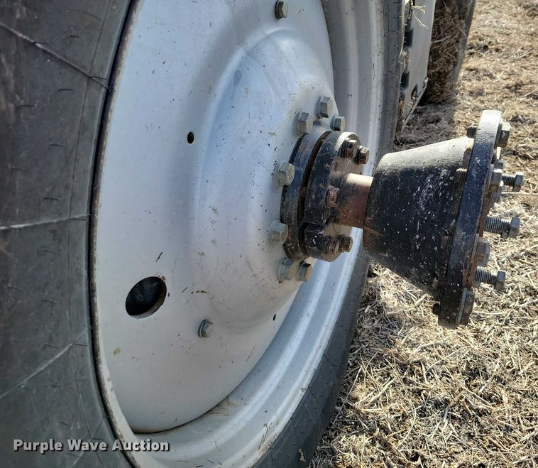 image for item EA2793 2001 Case IH MX200 tractor