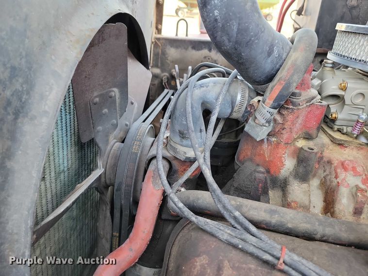 image for item EA2804 1970 International Loadstar 1600 grain truck