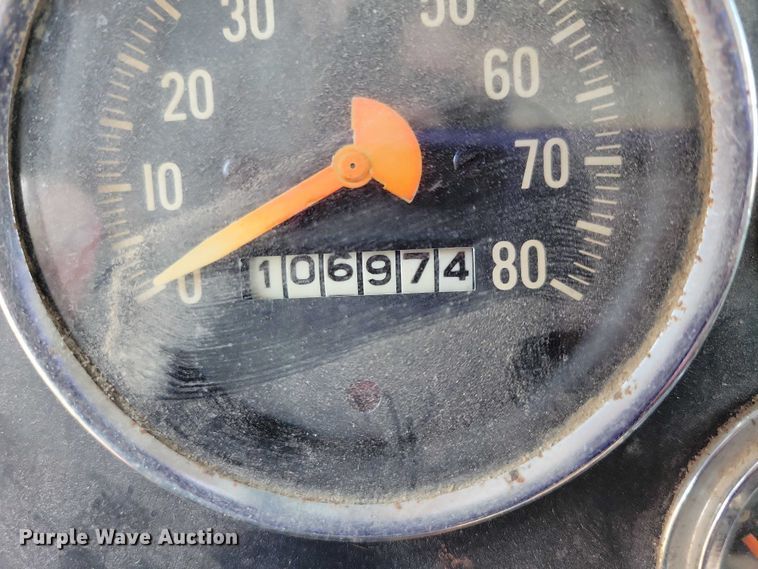 image for item EA2804 1970 International Loadstar 1600 grain truck