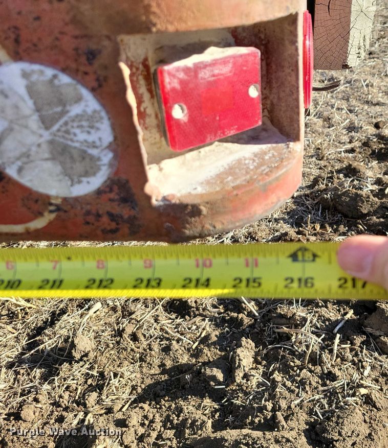 image for item EA2805 1977 IH Loadstar 1700 grain truck