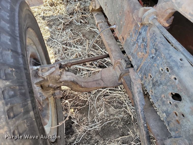 image for item EA2805 1977 IH Loadstar 1700 grain truck