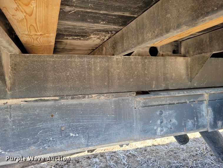 image for item EA2806 1980 Ford F700 grain truck