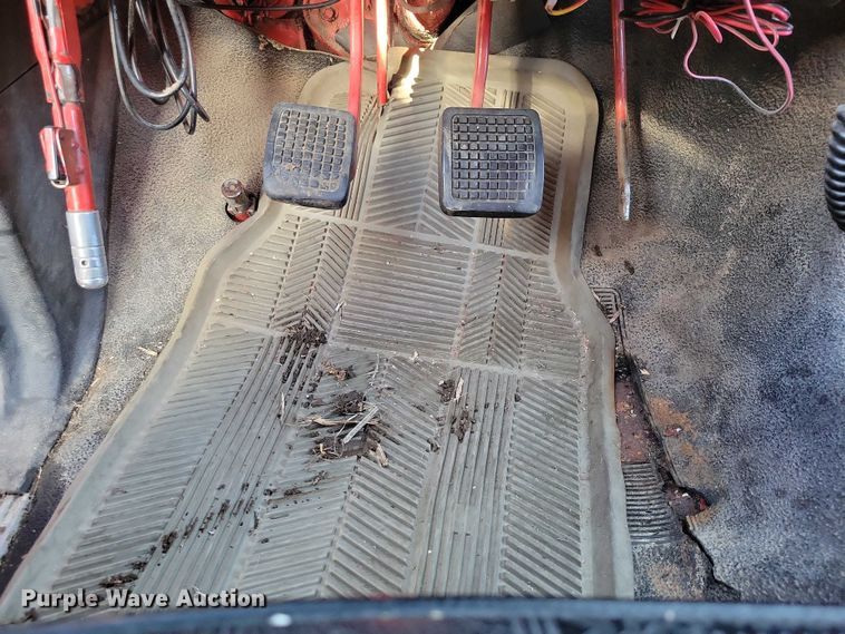 image for item EA2806 1980 Ford F700 grain truck