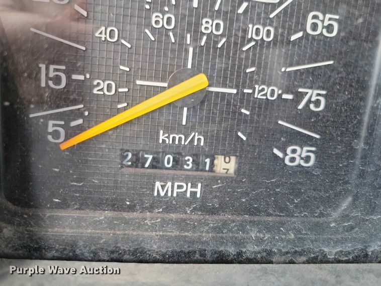 image for item EA2806 1980 Ford F700 grain truck