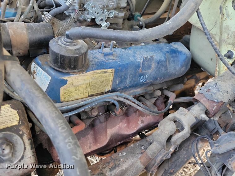 image for item EA2806 1980 Ford F700 grain truck