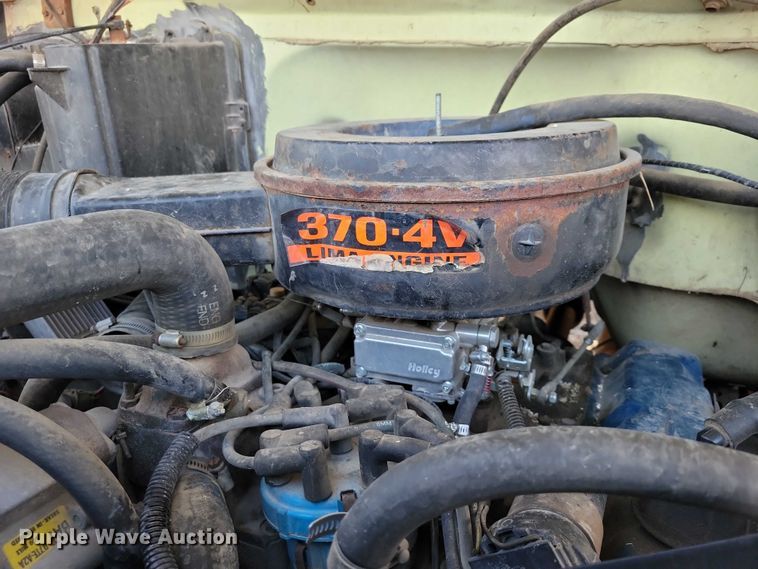 image for item EA2806 1980 Ford F700 grain truck