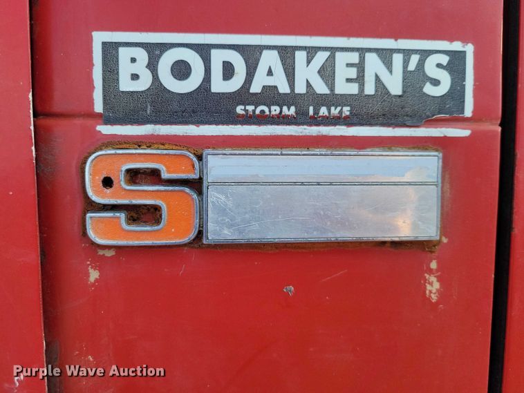 image for item EA2807 1979 IH S1700 grain truck