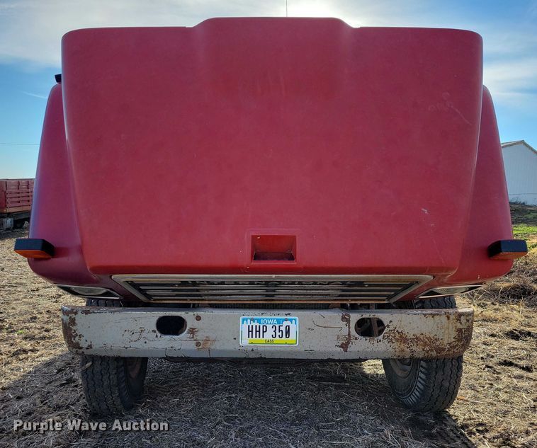 image for item EA2807 1979 IH S1700 grain truck