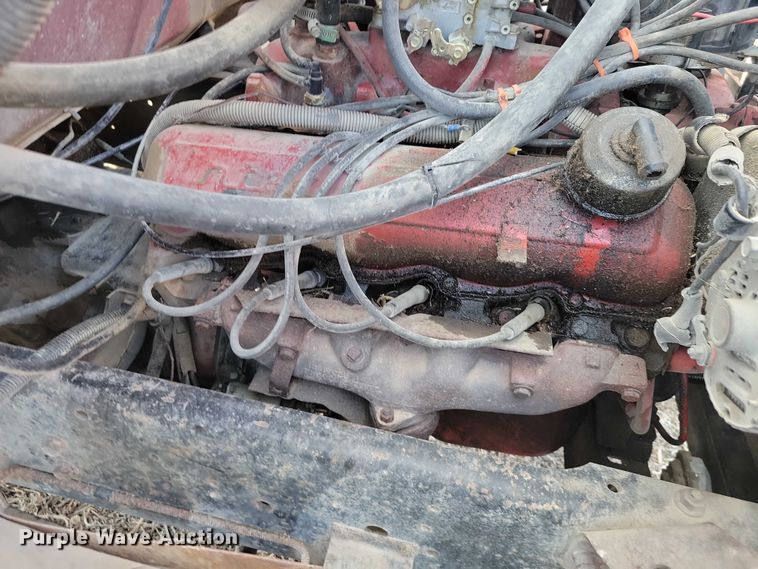 image for item EA2807 1979 IH S1700 grain truck